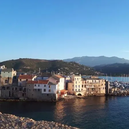 Plein Centre Florent Face Au Port Apartamento *