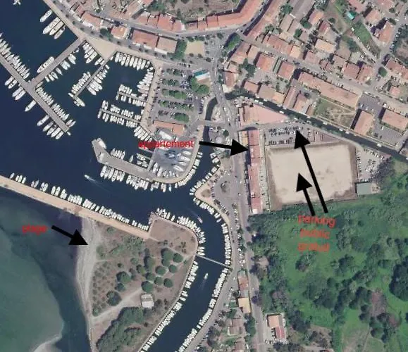 Appartement Plein Centre Florent Face Au Port Saint-Florent (Corsica)